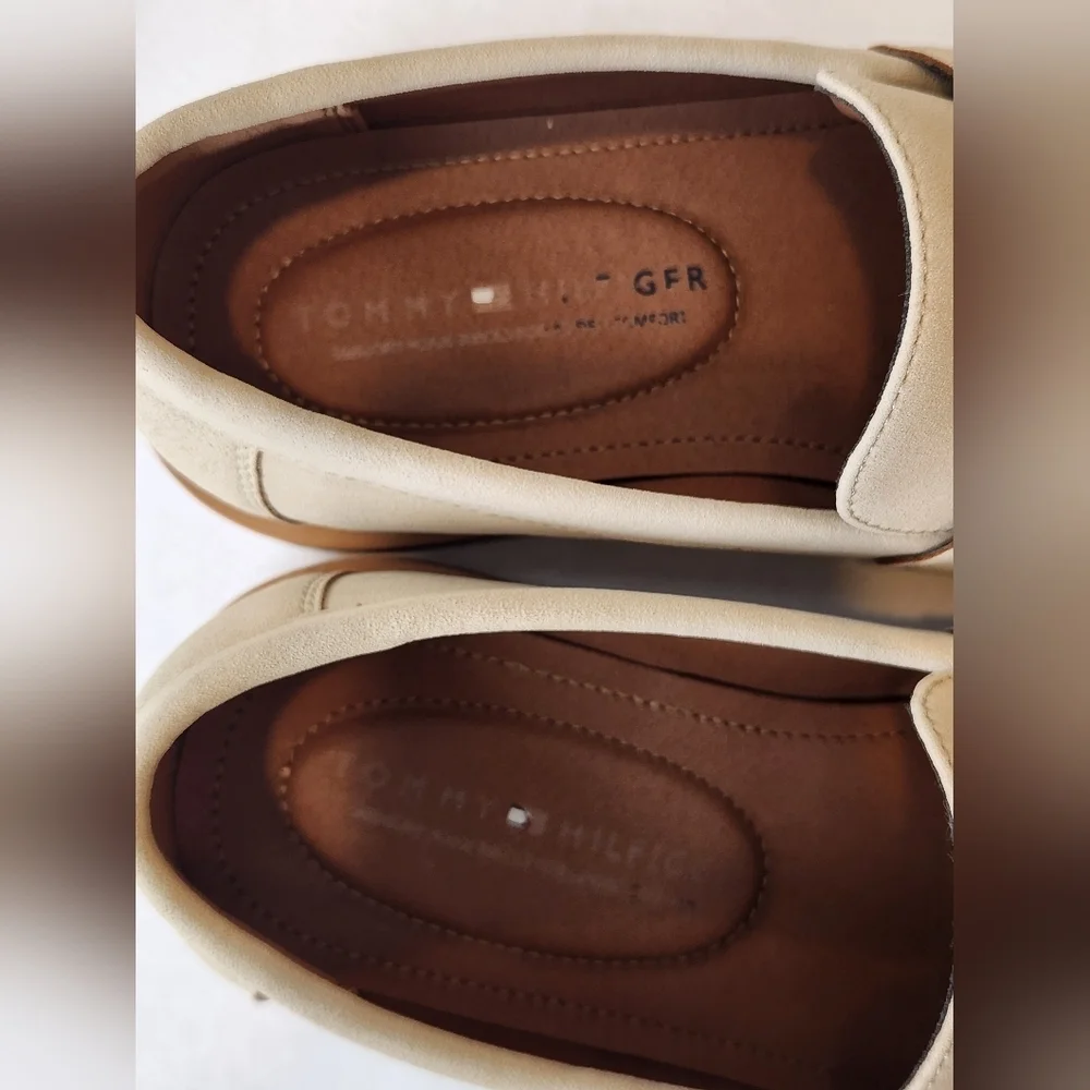 || TOMMY HILFIGER || Dime slip-ons loafers shoes vegan cream beige sz 8